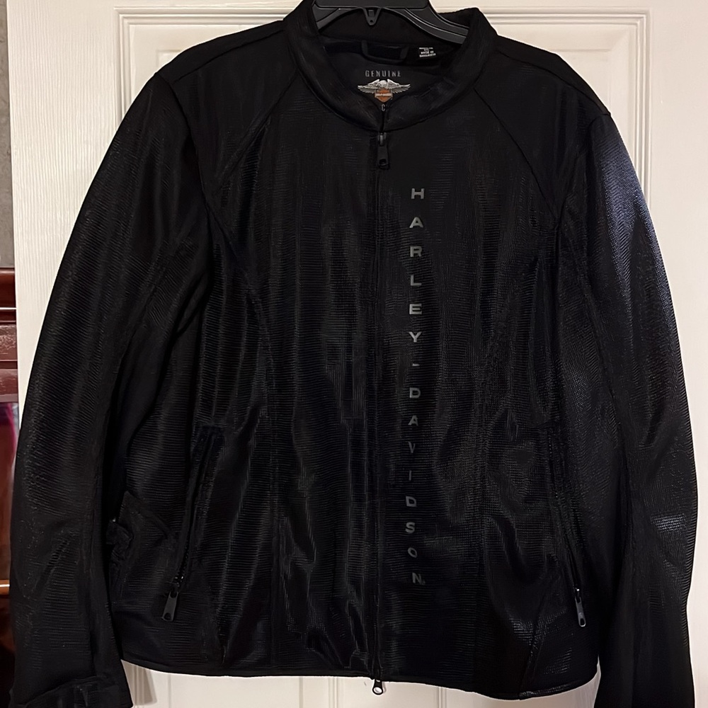 BRAND NEW NEVER WORN HARLEY SUMMER RIDING JACKET